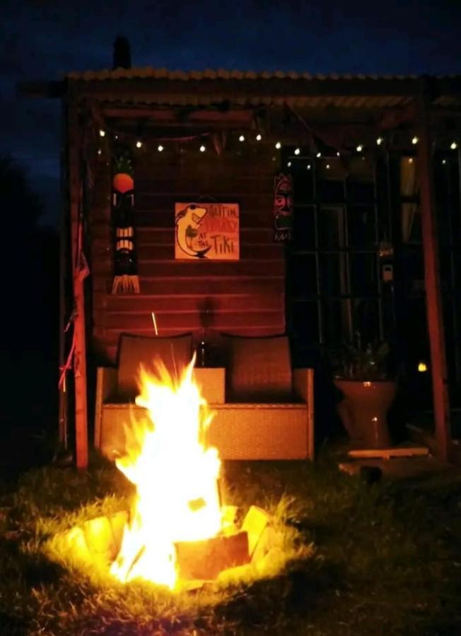 Treguth Glamping Unique Experience - Themed Huts Saint Day Exterior foto